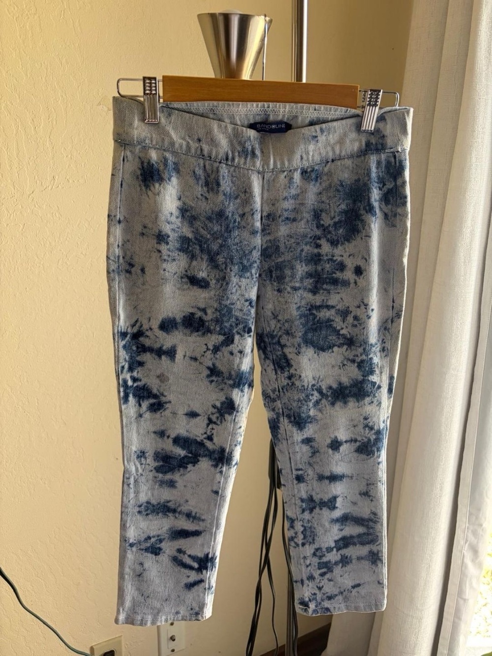 Bandolino Blue Tie-Dye Ankle Cropped Jeans
